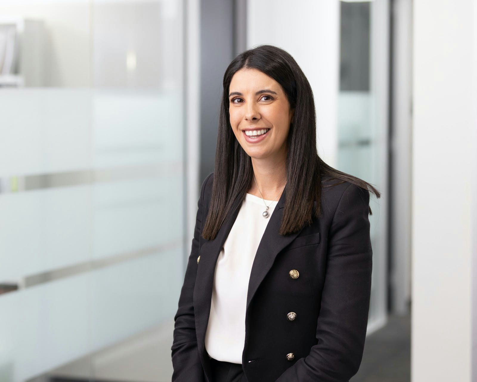 Isabelle Tye, Associate, Richards & Evans Commercial Lawyers